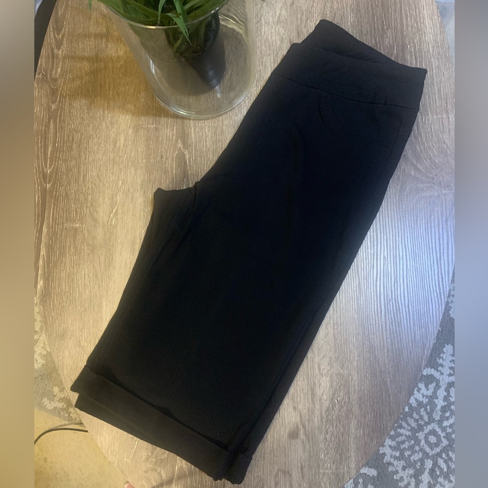 NWOT Soft Surroundings Shorts in Black Sz. Small